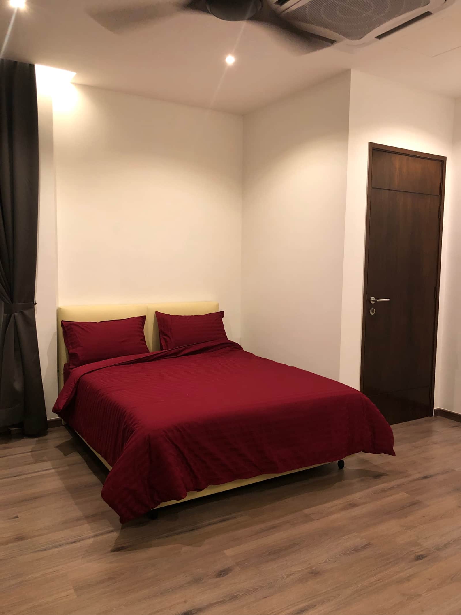 Bedroom with queen bed